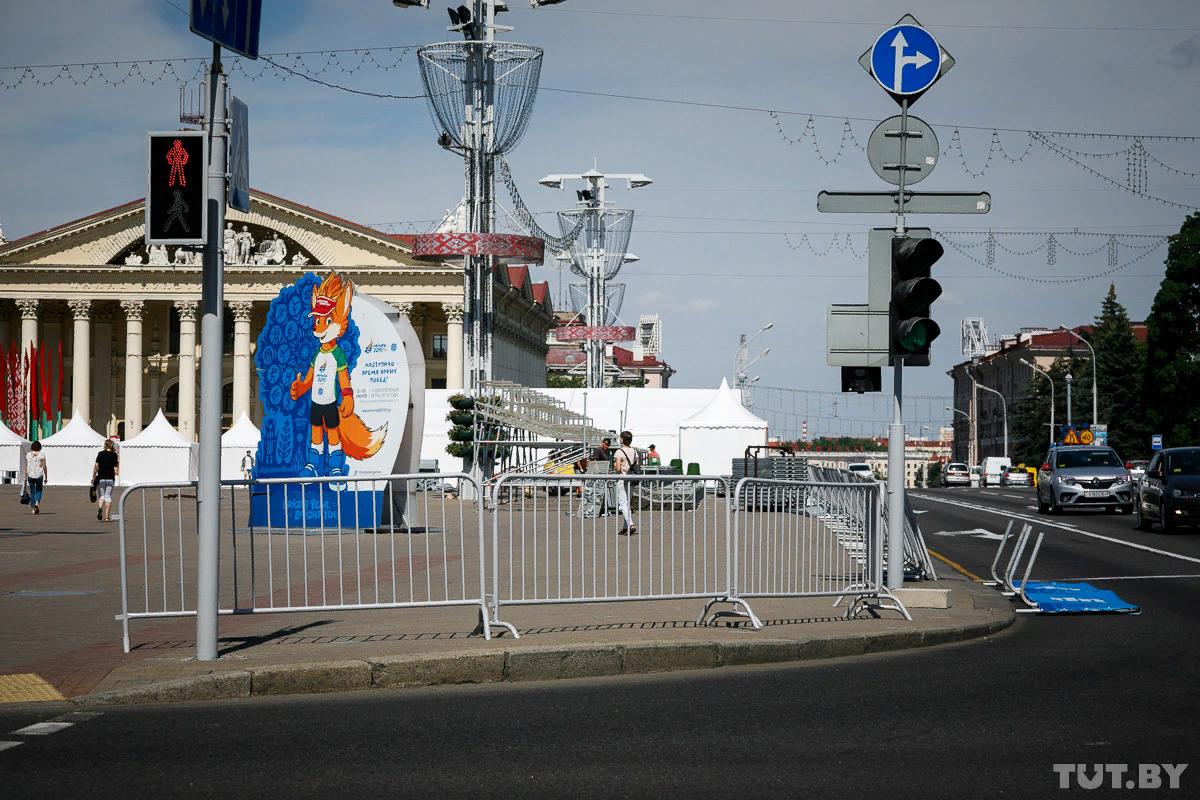 Наши фан-барьеры на улицах Минска (Беларусь)