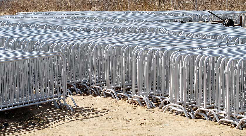 Фан-барьеры — в аренду