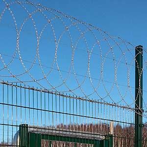 Заграждение из ПКЛЗ и козырьковое ограждение ПББ АКЛ — типовой проект