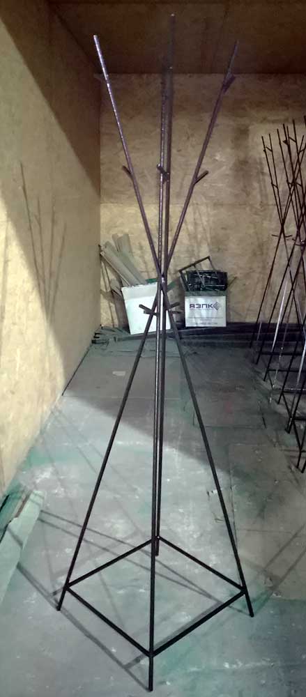 Металлические вешалки для одежды