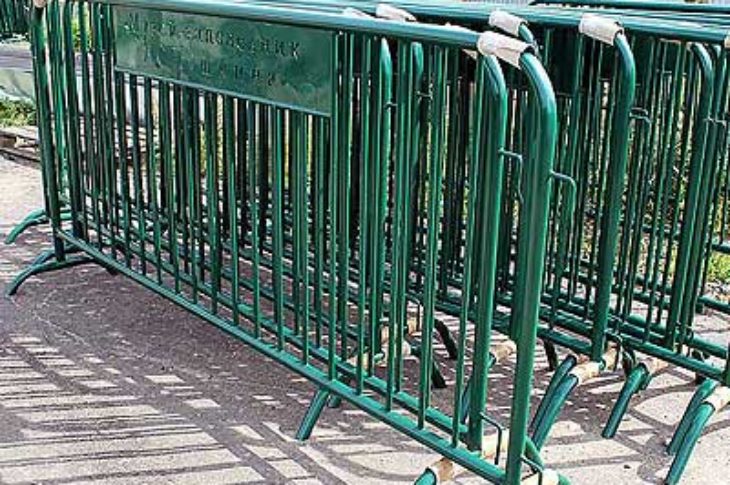 Фан-барьеры (мобильные заграждения)