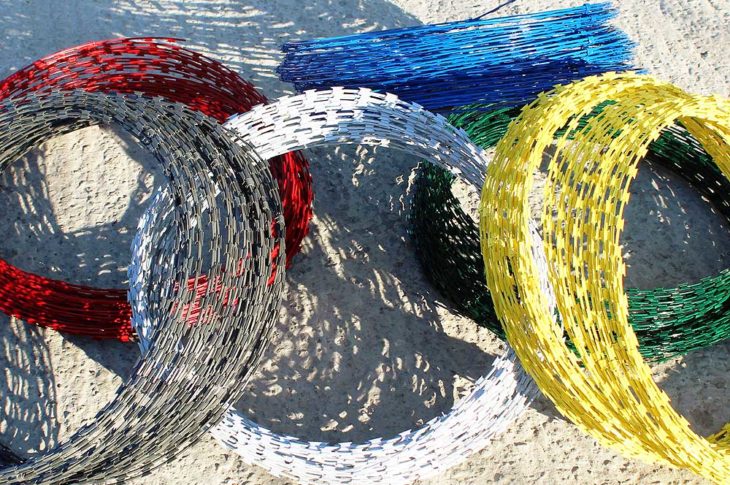 Окрашенная армированная колючая лента АКЛ