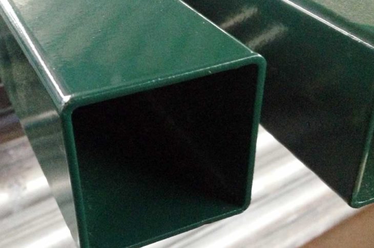 Столбы для заграждений и заборов