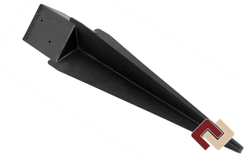 Свая-коннектор забивная под брус 100х100 длина лезвия 500 мм