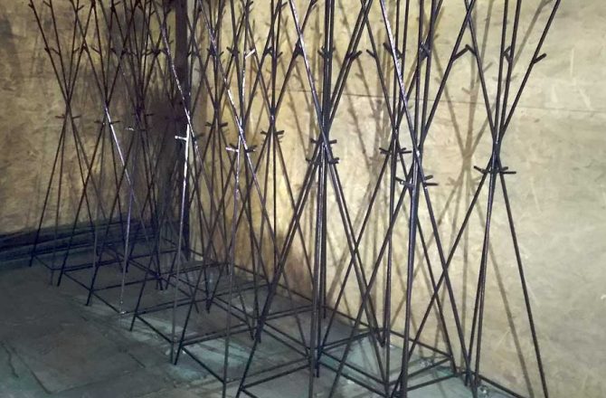 Металлические вешалки для одежды