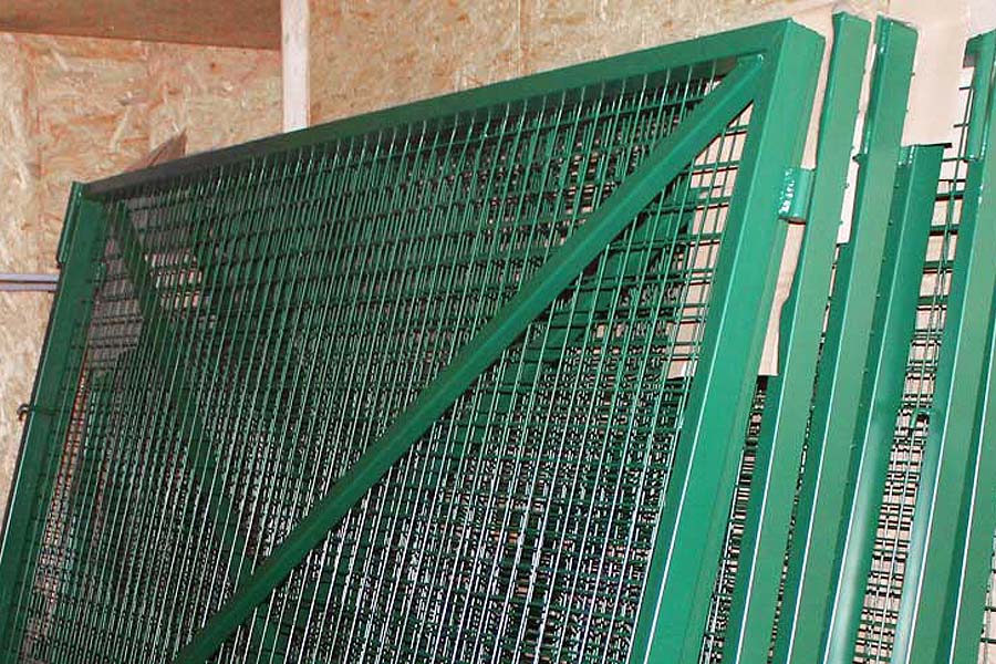 Металлические ворота и калитки